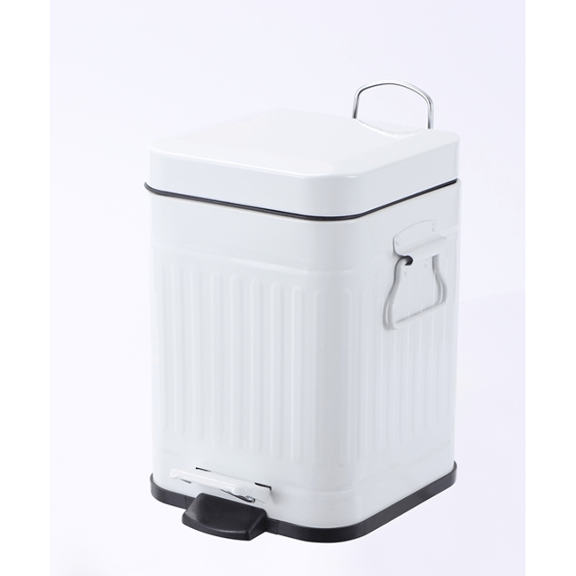 Lixeira-em-Zinco-c--Pedal-6L-Branca-Coisas--Coisinhas-1554166