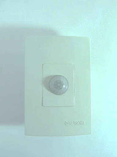 Sensor-de-Presenca-Microcontrolado-180º-c--Fotocelula-s--Chave-Qualitronix-1770098