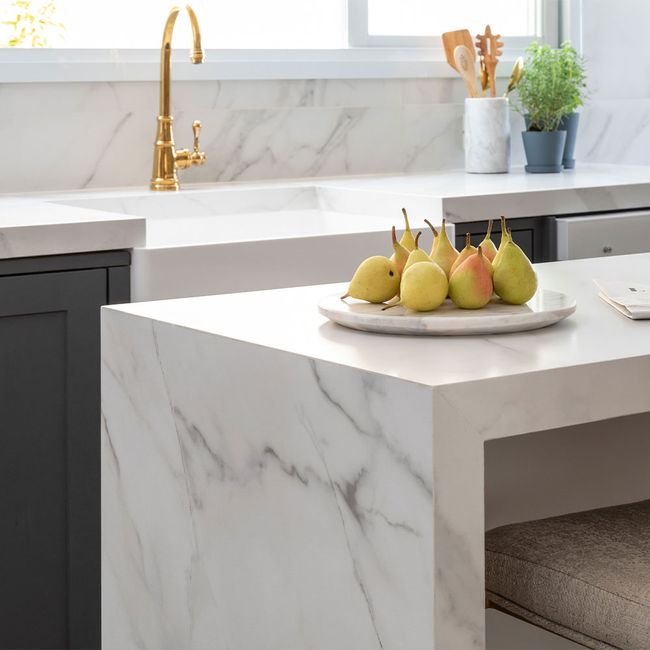 Porcelanato Eliane Mont Blanc HD Polido Retificado 90x90cm Marmorizado