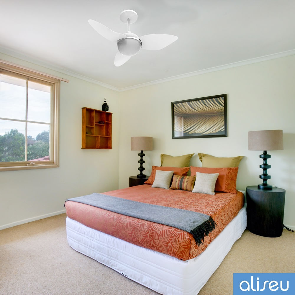 Ventilador de teto com 3 pás 220V Smart com controle remoto branco Aliseu