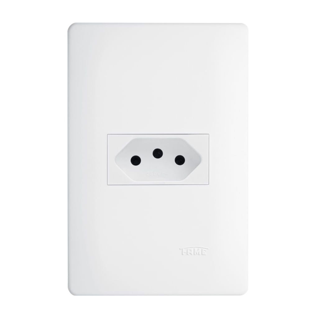 Conjunto montado de tomada 20A 250V com placa Habitat Fame