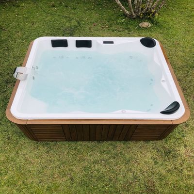 Telhanorte | Spa Montserrat Premium 215X215X90 Ouro Fino