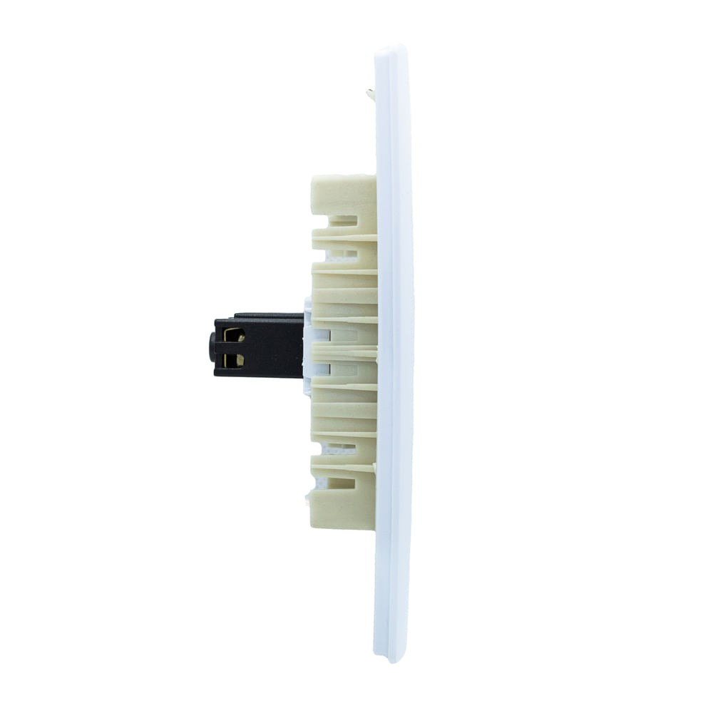 Conjunto 4X2 Tomada 10A Horizontal Branco Cromado Novara Dicompel