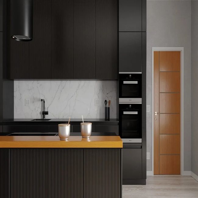 Folha de Porta de Madeira Frisada 210x92 Nogal Mel UV Miolo Colméia Elegance Eucatex