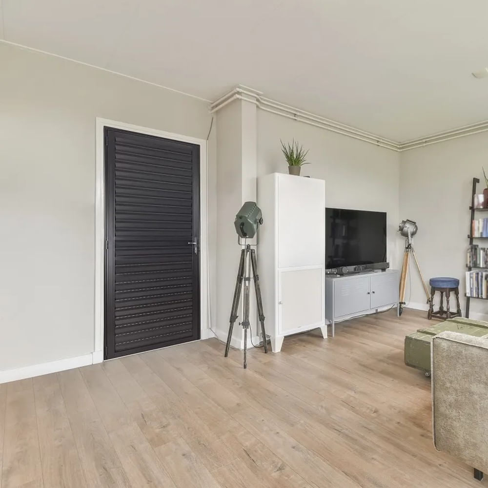 Porta Palheta Semi Ventilada Esquerda 210x70 Preto Fortsul Esquadrisul