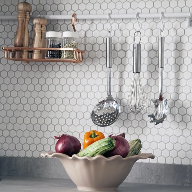 Pastilha para Piscina Branco Artico Acetinado Hexagonal Bold Drop System Atlas