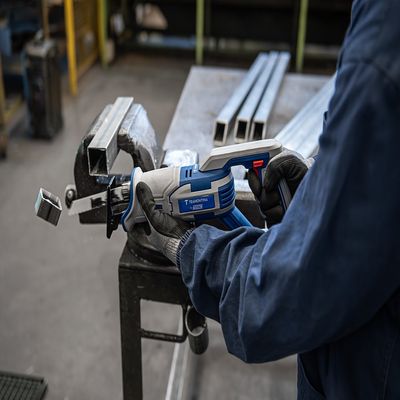 Serra-Sabre-20V-2800-Rpm-Brushless-By-Total-Sem-Bateria-E-Carregador-Tramontina-2634716-1