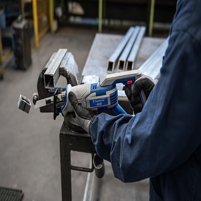 Serra-Sabre-20V-2800-Rpm-Brushless-By-Total-Sem-Bateria-E-Carregador-Tramontina-2634716-1