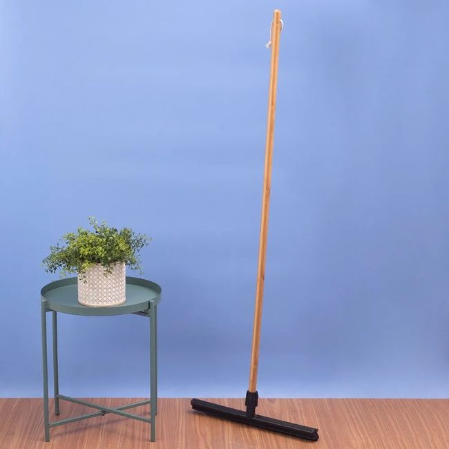 Rodo Preto Com Cabo De Bambu 124Cm Preto Oikos