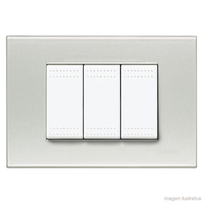 Placa-4x2-3-postos-gialo-perla-Light-Bticino